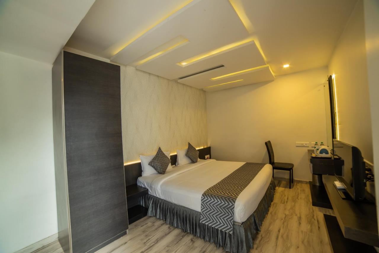 Poppys Tower Hotell Coimbatore Eksteriør bilde
