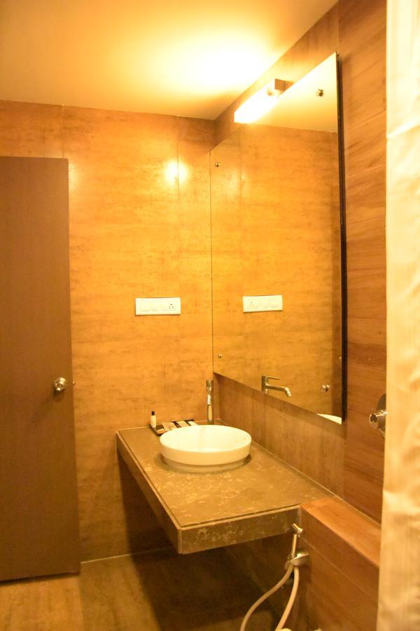 Poppys Tower Hotell Coimbatore Eksteriør bilde