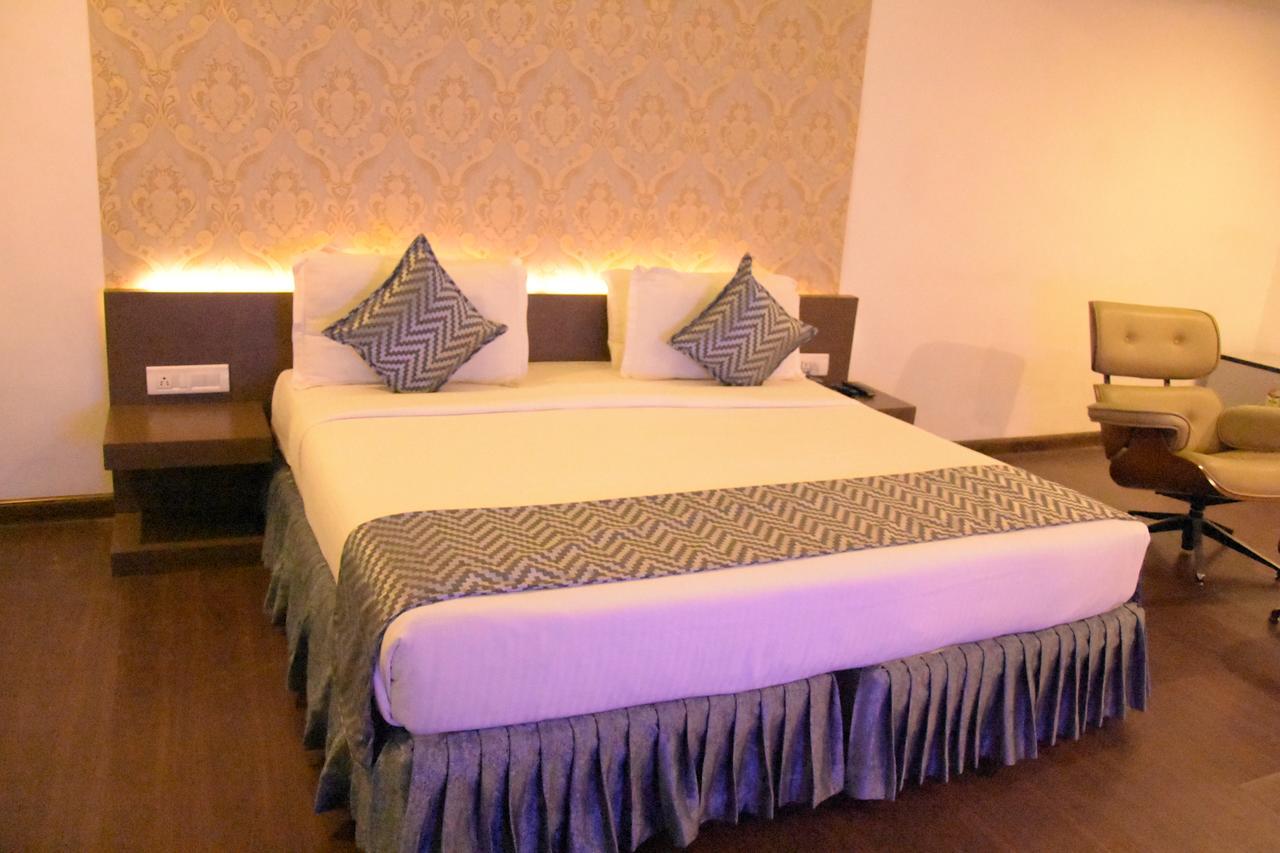 Poppys Tower Hotell Coimbatore Eksteriør bilde